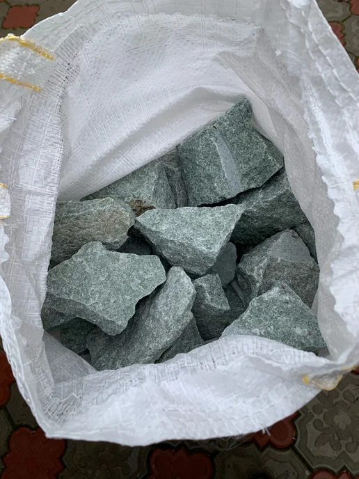 Jadeit.su Жадеит колотый средний (Хакасия), колотый средний Хакасия, фото 5