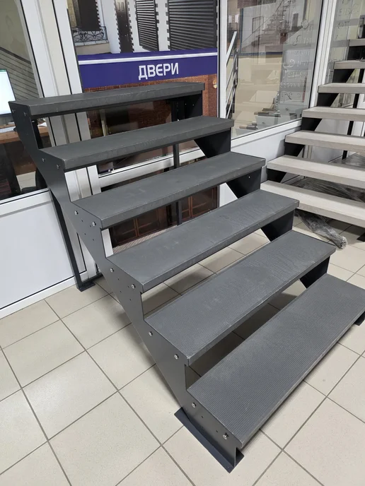 Мастермарш Лестница с 6-ю ступенями из ППК,без перил,ширина 1 м, 1 м