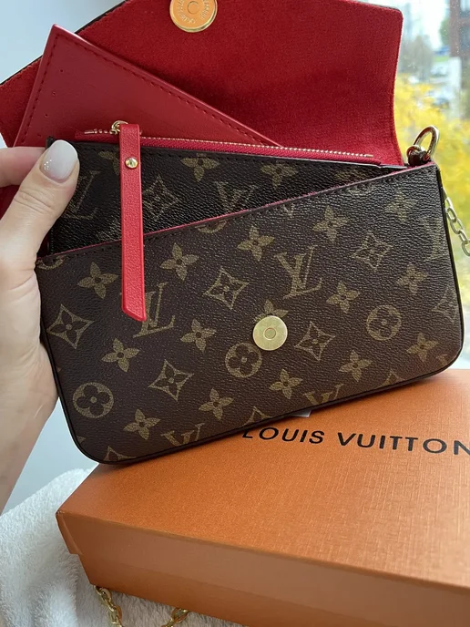 LOUIS VUITTON Сумка клатч c цепью Луи Виттон, красный