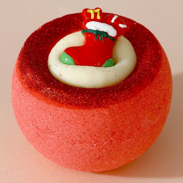 Новогодняя подарочная бомбочка для ванны с игрушкой 130 г